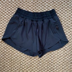 Lululemon Tracker Shorts Black